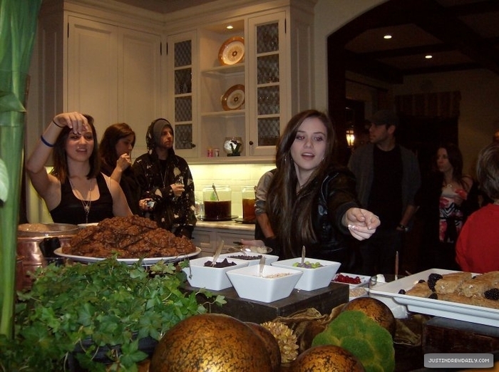  - xX Justin Party Xx