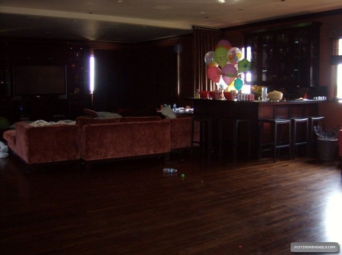  - xX Justin Party Xx