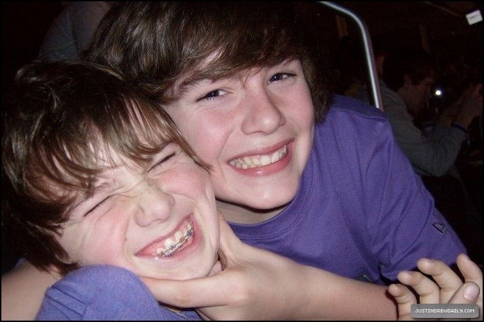  - xX Justin Party Xx