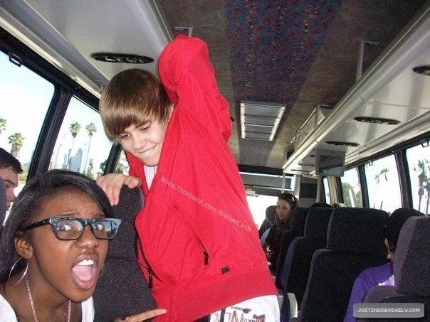  - xX Justin Party Xx