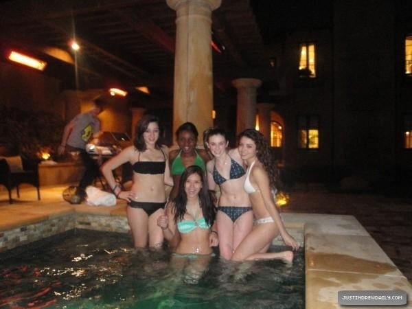  - xX Justin Party Xx