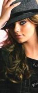 12063217_UAJBIUNDE - Indiana Evans