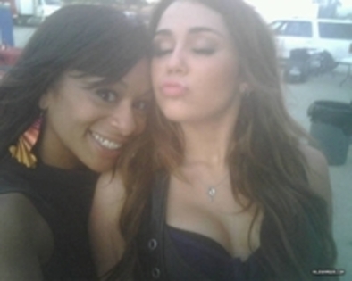 BOIAMAZGZXKAKOBAHMV - aaa- poze super rare miley -aaaa