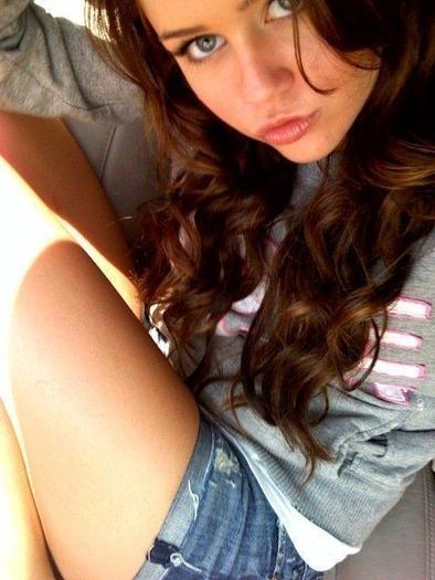 rare 10 - Miley Cyrus