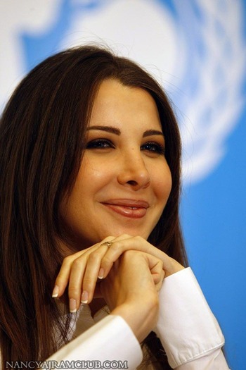 UNICEF-2009 (4) - Nancy Ajram-UNICEF