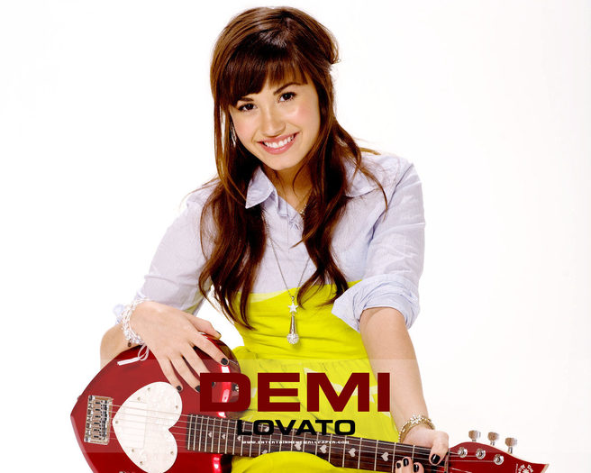 guitar - Demi Lovato