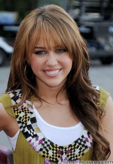 679 - poze super cu draguta miley