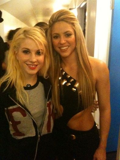 hayley-and-shakirashakira--large-msg-125661851399