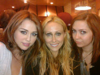 13272747_TAABUEPNK - aaa- poze super rare miley -aaaa