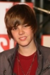 11162904_YTGOWQFIM - justin bieber