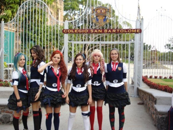 5335_1025486657235_1827353521_52722_3315994_n