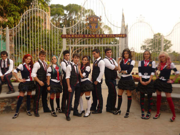 6411_100480179964396_100000072432266_10497_8162030_n - cameleonii-camaleones