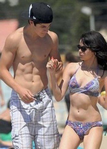 6rb9gdqhwzg44gh - poze 2010 David Henrie  jastin russo