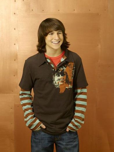 14v3fuqrlhlzqulv - poze Mitchel Musso 2010