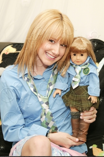 9abwk7 - Ashley Tisdale