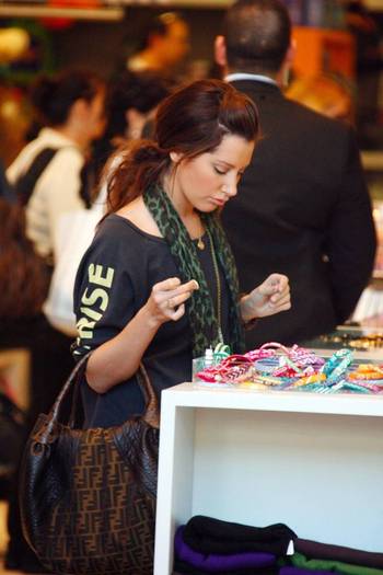 20gms0m - Ashley Tisdale
