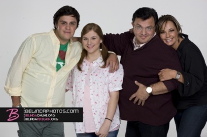 normal_BelindaPeregrinOrg_Novelas_Camaleones_PromoShoots_01__(81) - parinti