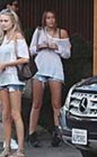 Miley-Cyrus_COM_TeruSushiStudyCityCalifornia_28March2010_12 - album pentru roxyvirsta