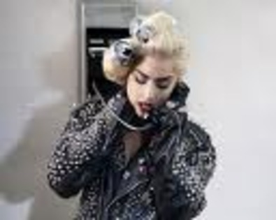 images (8) - LaDy GaGa Ft BeYoNcE - TeLePhOnE