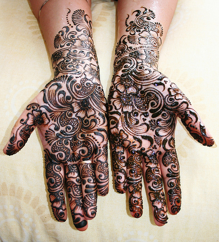 Beautiful-Mehndi-Design - hena care poarta indiencele