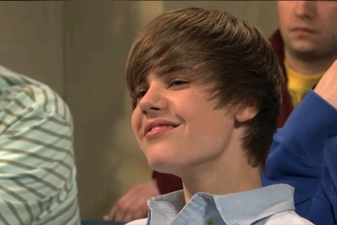 Bieber-On-SNL-4-10-10-justin-bieber-11463604-480-320 - 0_0 Justin on SNL 0_0