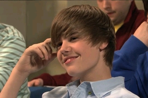 Bieber-On-SNL-4-10-10-justin-bieber-11463950-480-320 - 0_0 Justin on SNL 0_0