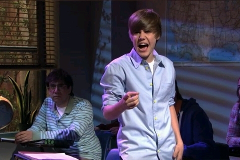 Bieber-On-SNL-4-10-10-justin-bieber-11464080-480-320 - 0_0 Justin on SNL 0_0