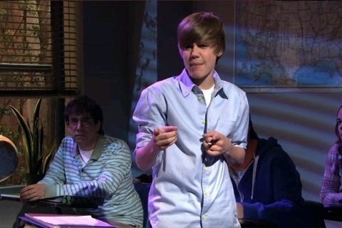 Bieber-On-SNL-4-10-10-justin-bieber-11464098-480-320 - 0_0 Justin on SNL 0_0