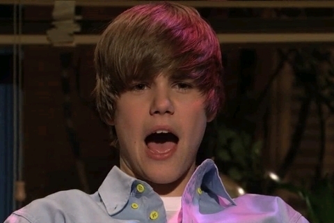 Bieber-On-SNL-4-10-10-justin-bieber-11464243-480-320 - 0_0 Justin on SNL 0_0