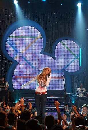 miley-cyrus_com-hannahmontanalive-london2007-e010 - Hannah Montana live in London - hannah montana vive in London