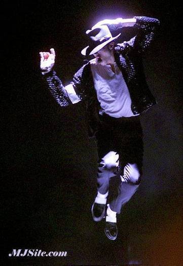 AIJACHHLAQWHIMJALDX[1] - Billie Jean