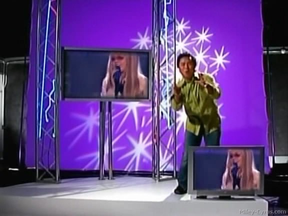 miley-cyrus_dot_com-hannahmontana-ep1caps019 - Hannah Montana episode 01 - Lilly do you want to know a secret