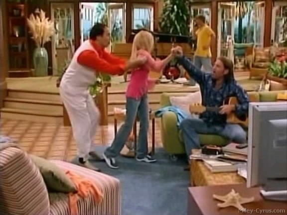 miley-cyrus_dot_com-hannahmontana-ep1caps038