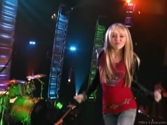miley-cyrus_dot_com-hannahmontana-ep1caps111 - Hannah Montana episode 01 - Lilly do you want to know a secret