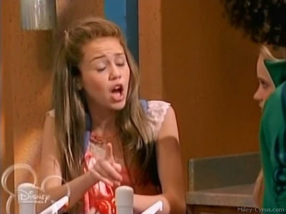 miley-cyrus_dot_com-hannahmontana-ep1caps178