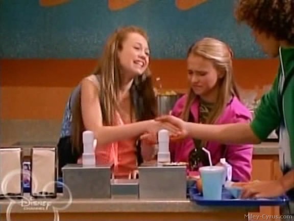 miley-cyrus_dot_com-hannahmontana-ep1caps181