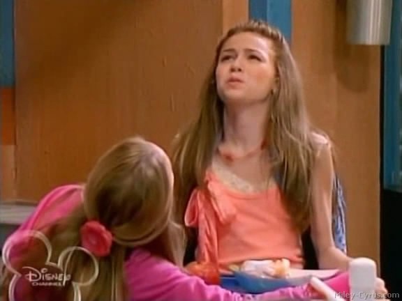 miley-cyrus_dot_com-hannahmontana-ep1caps201