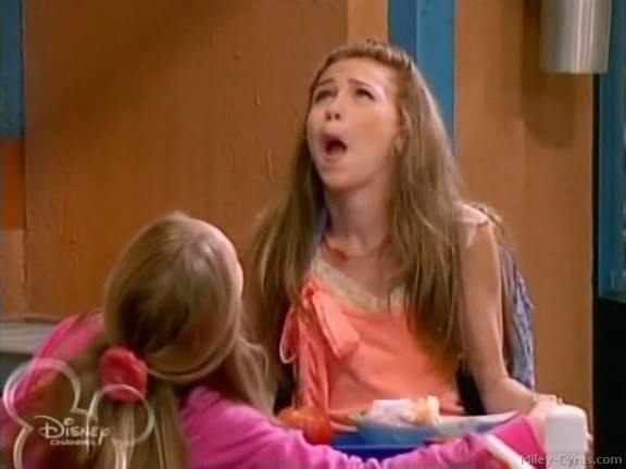 miley-cyrus_dot_com-hannahmontana-ep1caps202