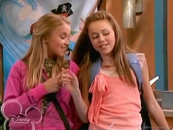 miley-cyrus_dot_com-hannahmontana-ep1caps217