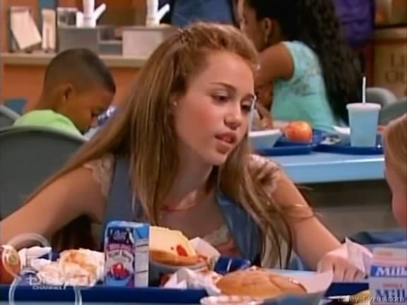 miley-cyrus_dot_com-hannahmontana-ep1caps220