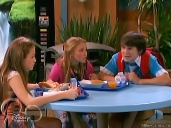 miley-cyrus_dot_com-hannahmontana-ep1caps224