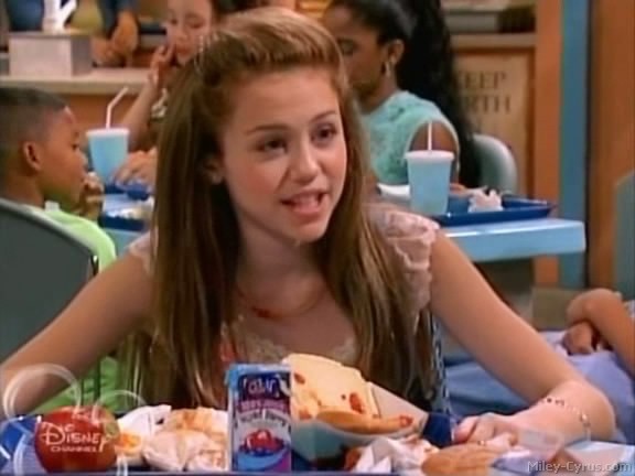 miley-cyrus_dot_com-hannahmontana-ep1caps230