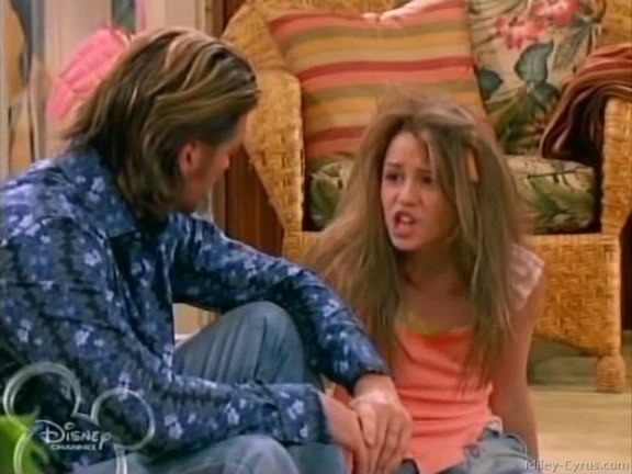 miley-cyrus_dot_com-hannahmontana-ep1caps254