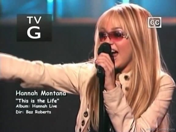 miley-cyrus_dot_com-hannahmontana-ep1caps011 - Hannah Montana episode 01 - Lilly do you want to know a secret