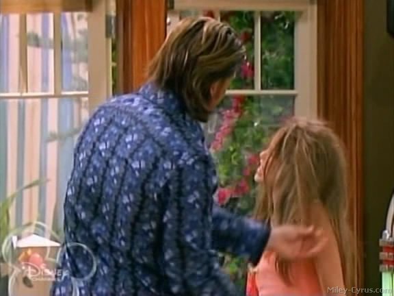 miley-cyrus_dot_com-hannahmontana-ep1caps263