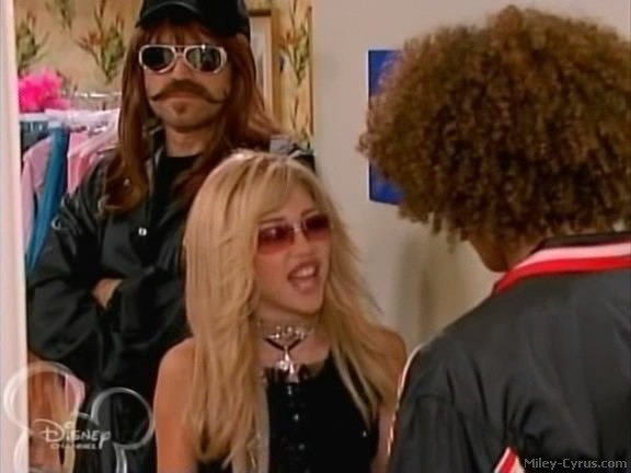 miley-cyrus_dot_com-hannahmontana-ep1caps304 - Hannah Montana episode 01 - Lilly do you want to know a secret