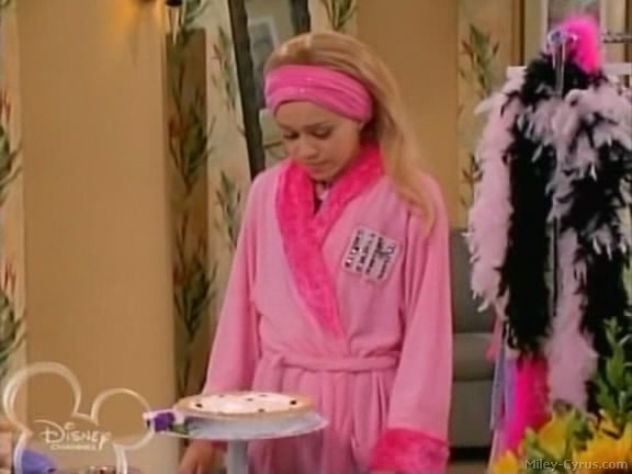 miley-cyrus_dot_com-hannahmontana-ep1caps342