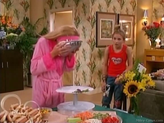 miley-cyrus_dot_com-hannahmontana-ep1caps347