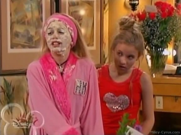 miley-cyrus_dot_com-hannahmontana-ep1caps381