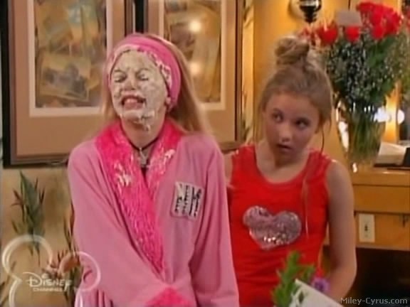 miley-cyrus_dot_com-hannahmontana-ep1caps382